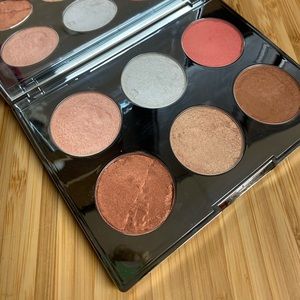 BECCA Apres Ski Glow Face Palette
